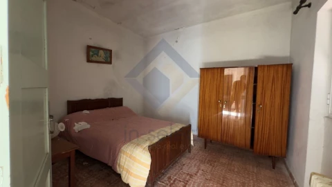 Moradia T3 para Venda em Loule (São Sebastião)