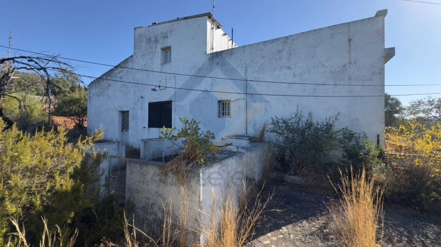 Moradia T3 para Venda em Loule (São Sebastião) Foto 3
