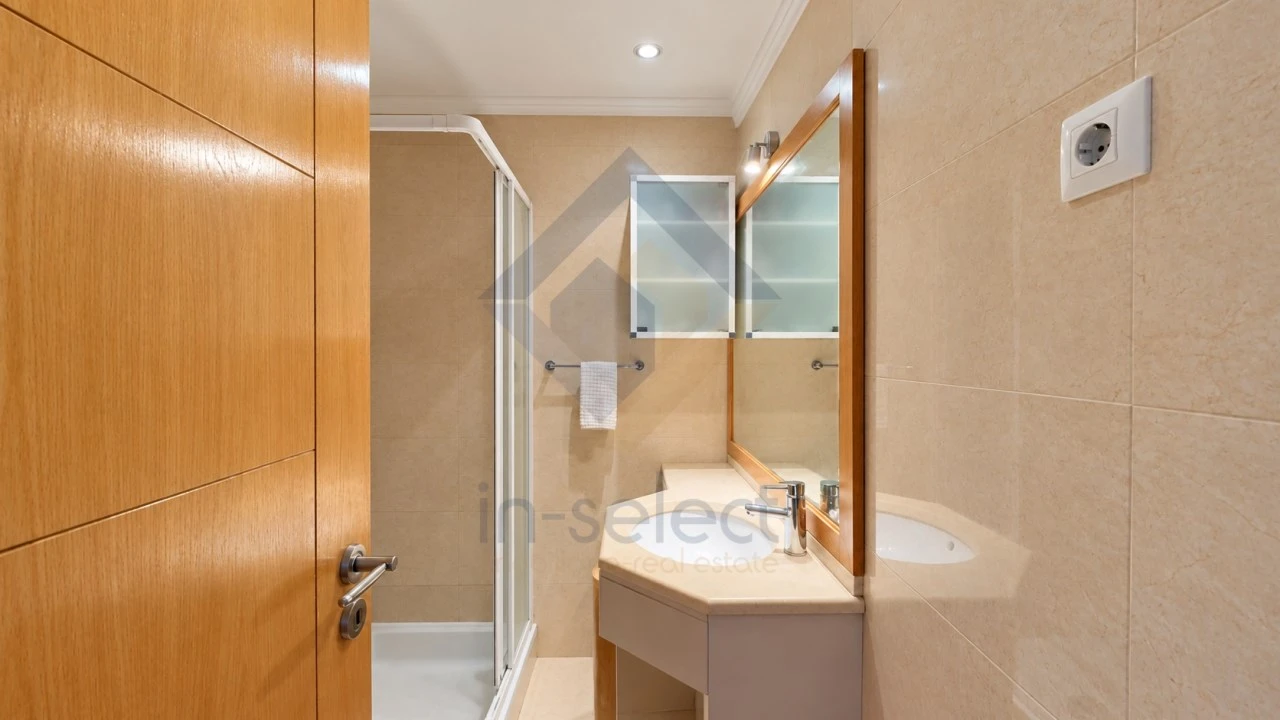 Apartamento T2 para Venda em Loule (São Clemente) Foto 14