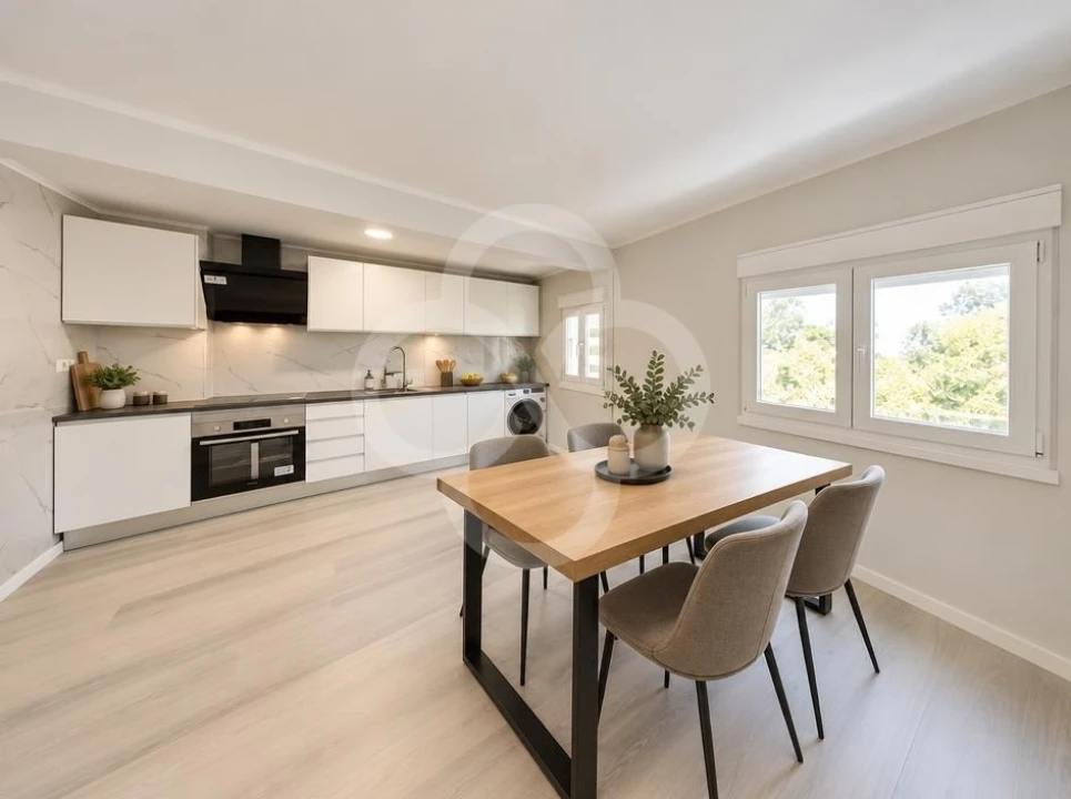 Apartamento T3 para Venda em Laranjeiro e Feijó Foto 1