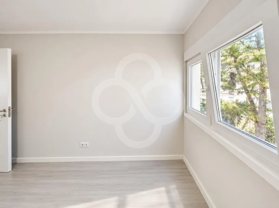 Apartamento T3 para Venda em Laranjeiro e Feijó Foto 6