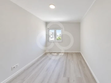 Apartamento T3 para Venda em Laranjeiro e Feijó