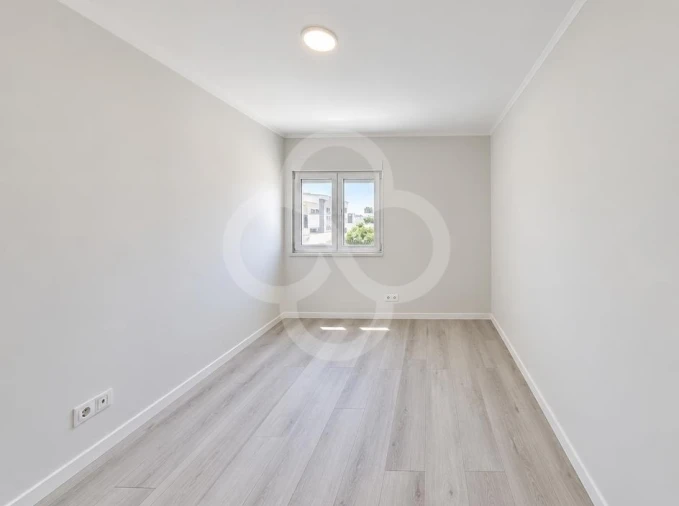 Apartamento T3 para Venda em Laranjeiro e Feijó Foto 7