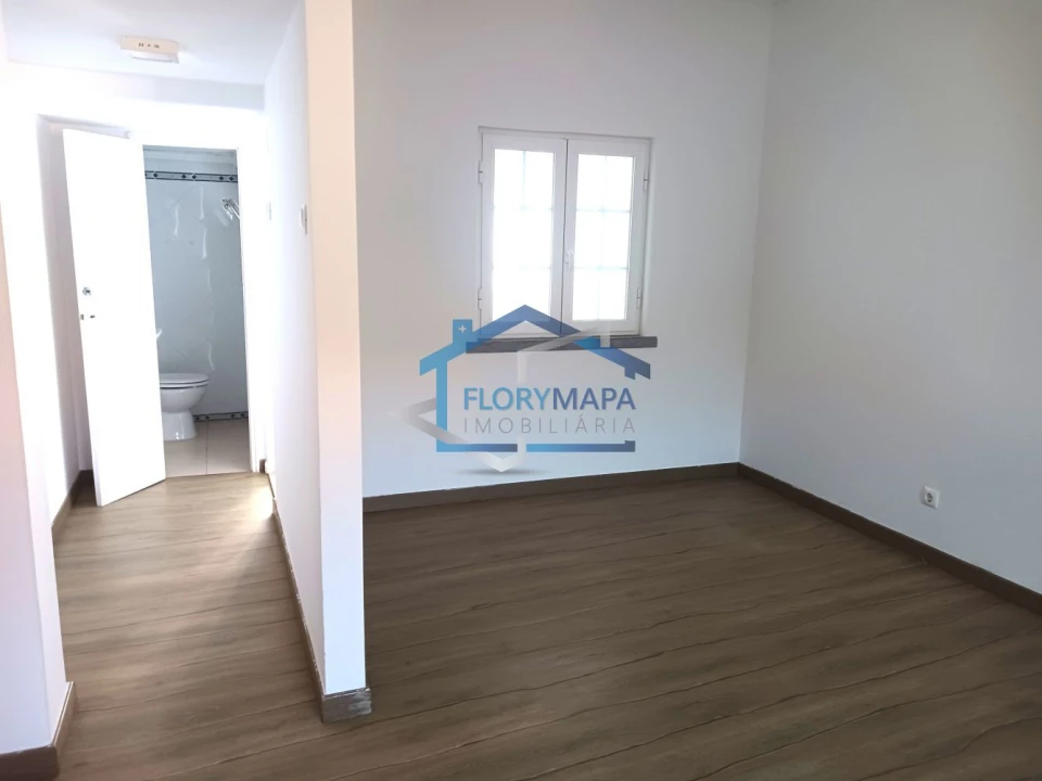 Apartamento T4 para Venda em Alcabideche Foto 18