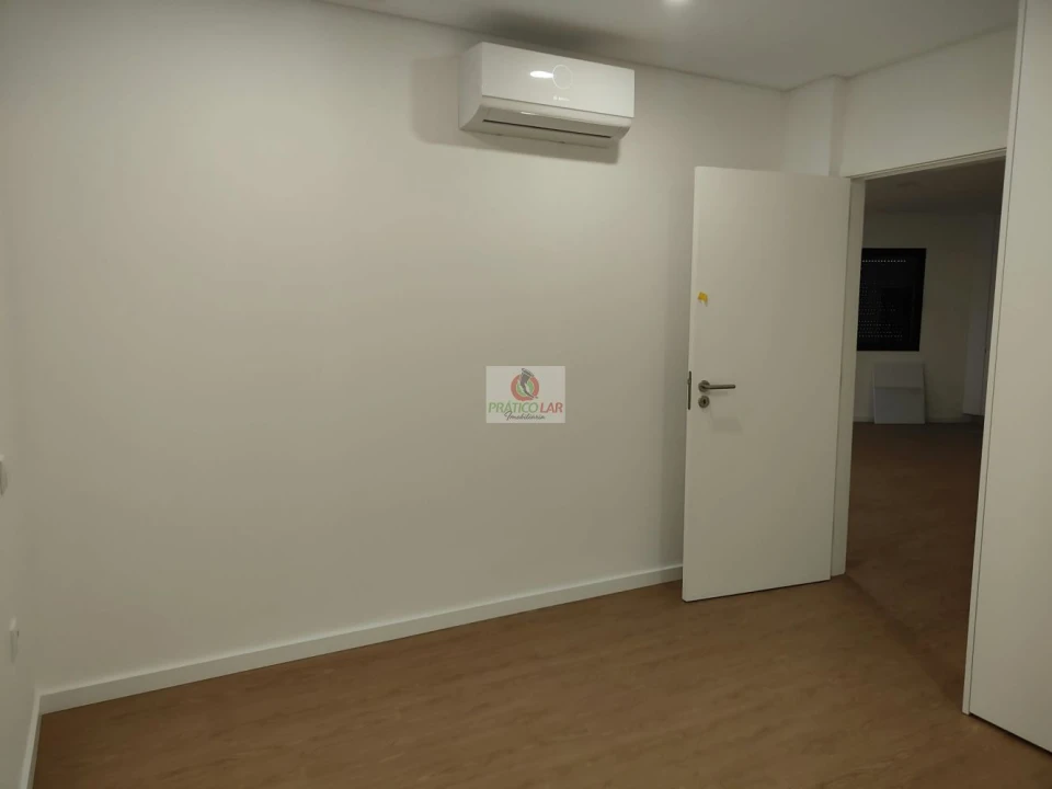 Apartamento T1 para Venda em Esgueira Foto 4