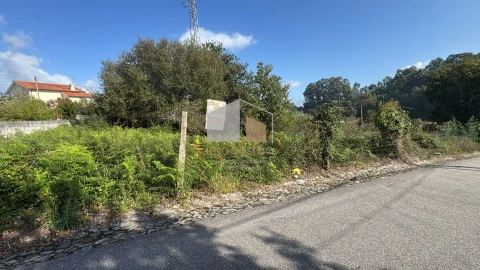 Terreno para Venda em Campos e Vila Meã