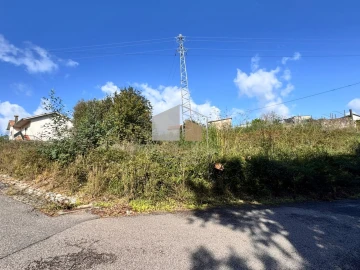 Terreno para Venda em Campos e Vila Meã