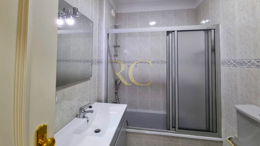 Apartamento T1 para Venda em Aguas Santas Foto 17