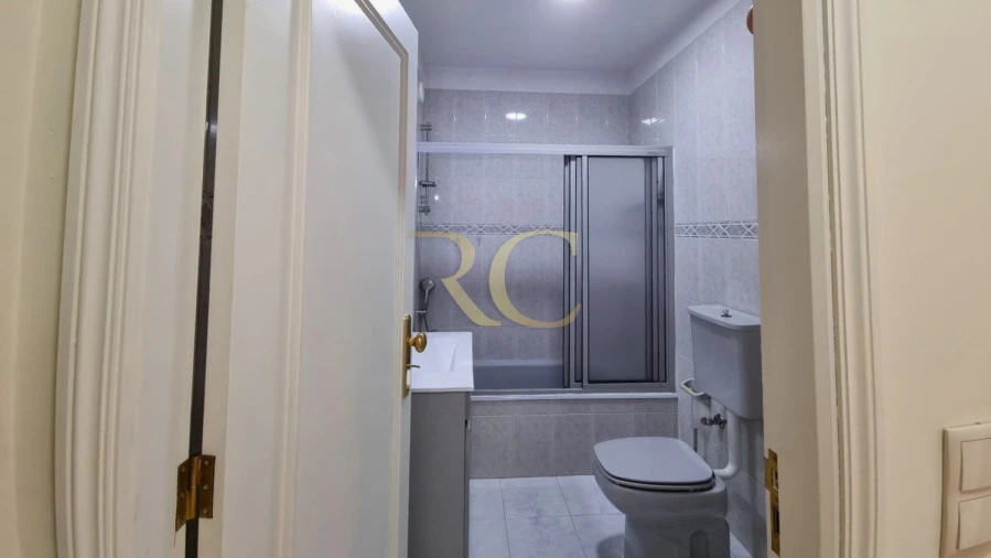 Apartamento T1 para Venda em Aguas Santas Foto 18