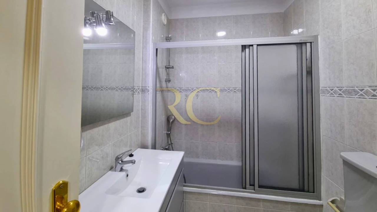 Apartamento T1 para Venda em Aguas Santas Foto 17