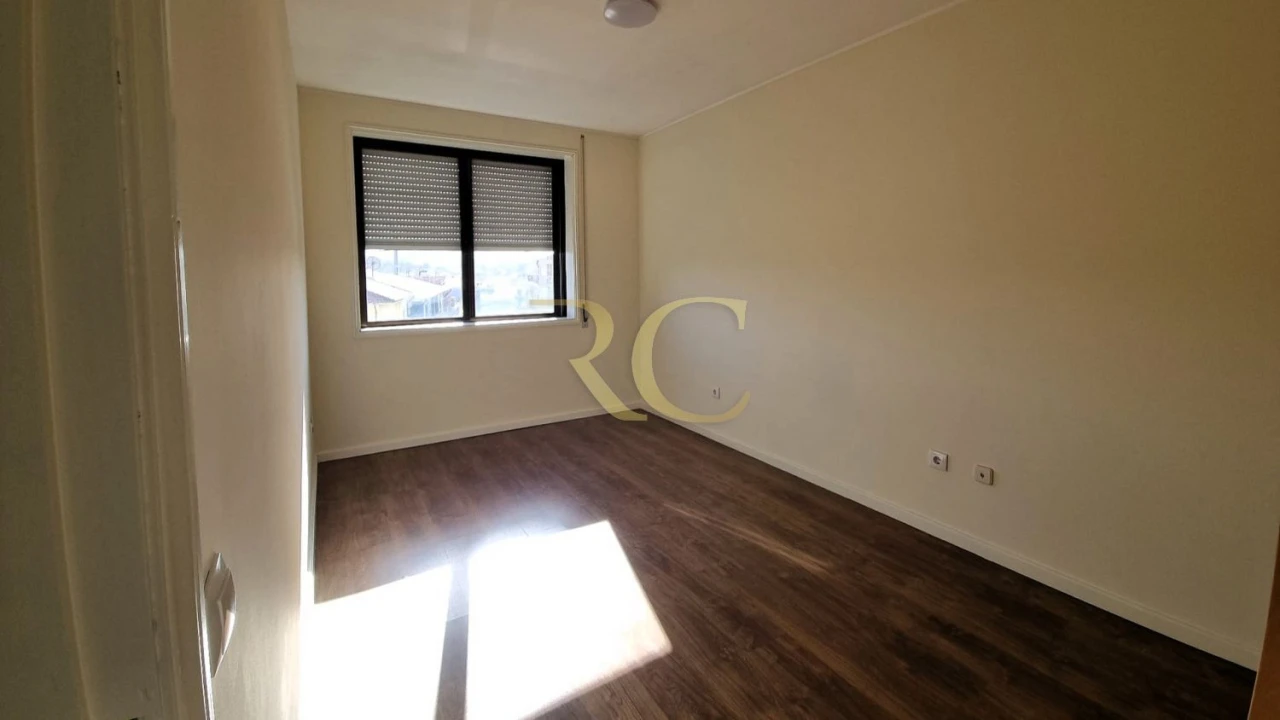Apartamento T1 para Venda em Aguas Santas Foto 11