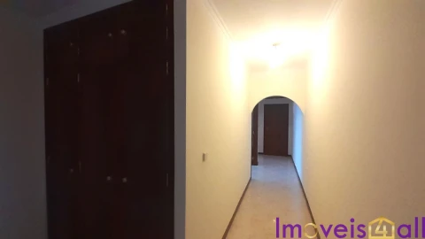 Apartamento T2 para Venda em Algueirão-Mem Martins