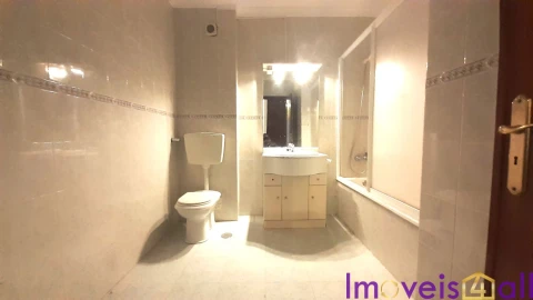 Apartamento T2 para Venda em Algueirão-Mem Martins