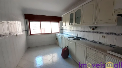 Apartamento T2 para Venda em Algueirão-Mem Martins
