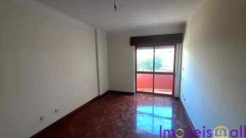 Apartamento T2 para Venda em Algueirão-Mem Martins