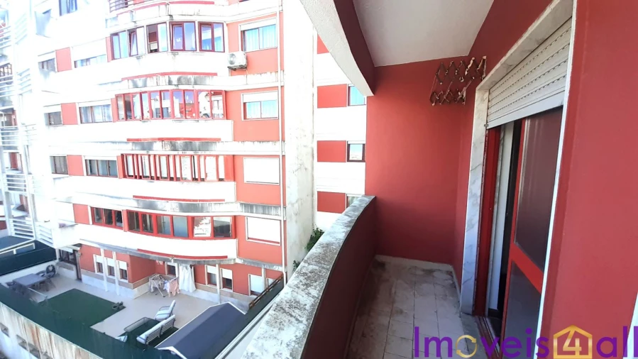 Apartamento T2 para Venda em Algueirão-Mem Martins Foto 20