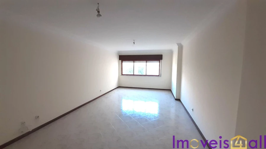 Apartamento T2 para Venda em Algueirão-Mem Martins Foto 5