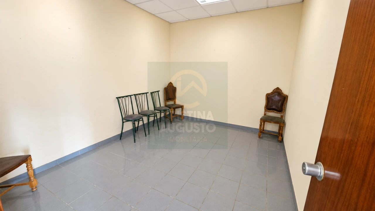 Loja para Arrendamento em Castelo Branco Foto 2
