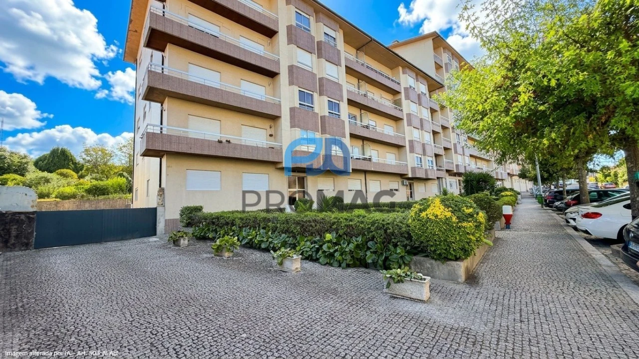 Apartamento T3 para Venda em Fânzeres e São Pedro da Cova Foto 3
