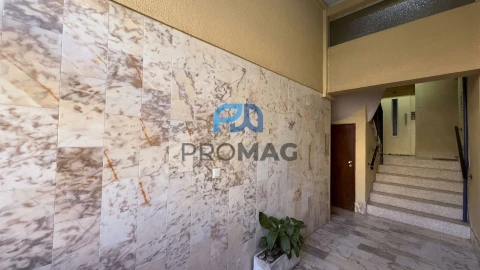 Apartamento T3 para Venda em Fânzeres e São Pedro da Cova