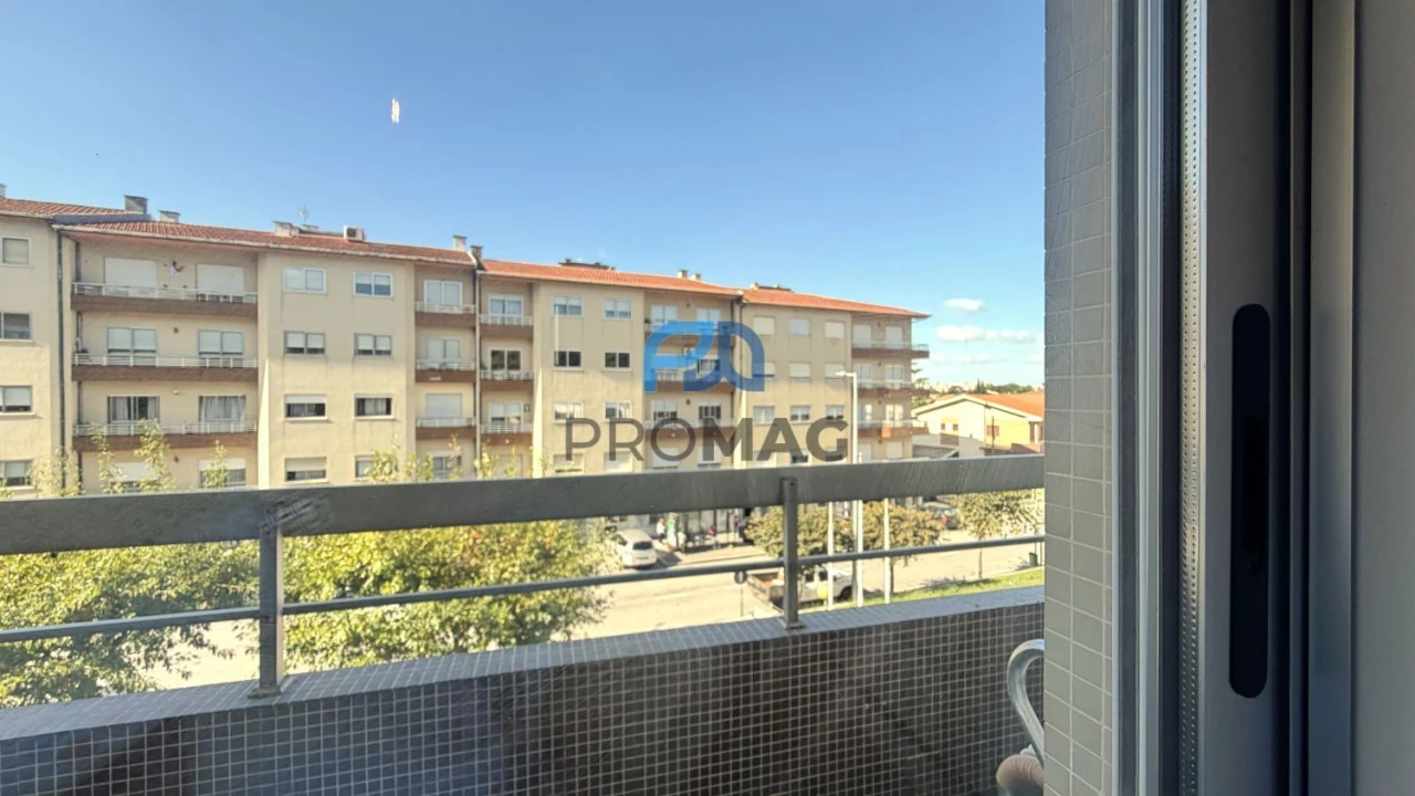 Apartamento T3 para Venda em Fânzeres e São Pedro da Cova Foto 42