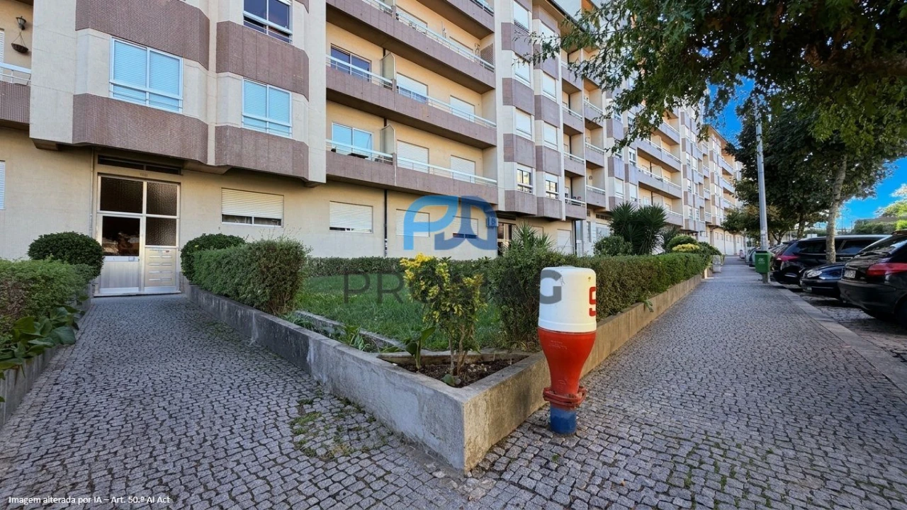 Apartamento T3 para Venda em Fânzeres e São Pedro da Cova Foto 4