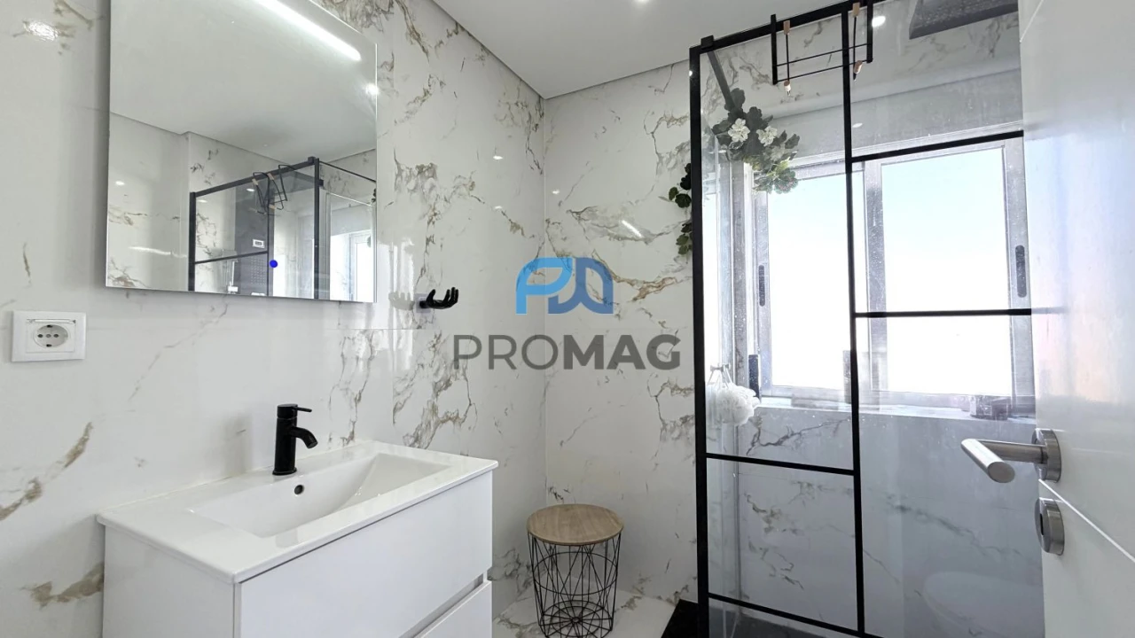 Apartamento T3 para Venda em Fânzeres e São Pedro da Cova Foto 32
