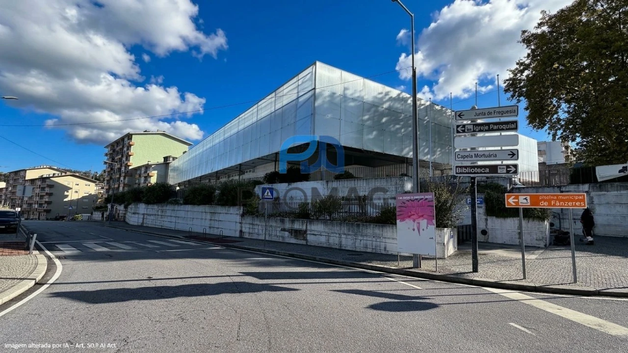 Apartamento T3 para Venda em Fânzeres e São Pedro da Cova Foto 55