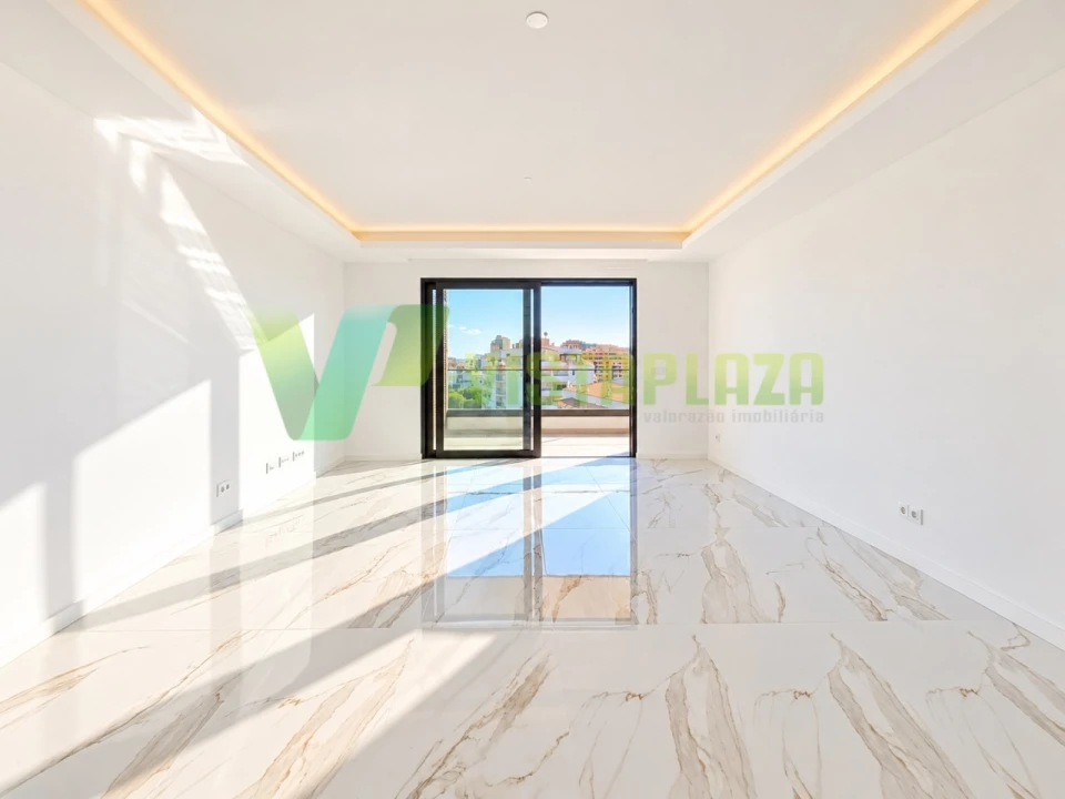Apartamento T2 para Venda em Portimão Foto 4