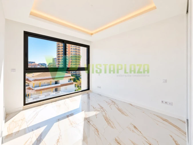 Apartamento T2 para Venda em Portimão Foto 11