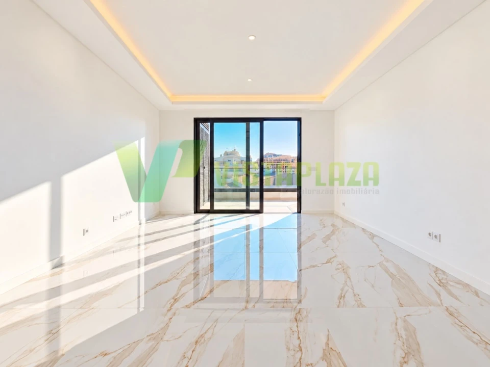 Apartamento T2 para Venda em Portimão Foto 2