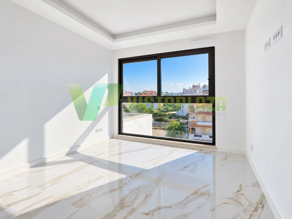 Apartamento T2 para Venda em Portimão Foto 7