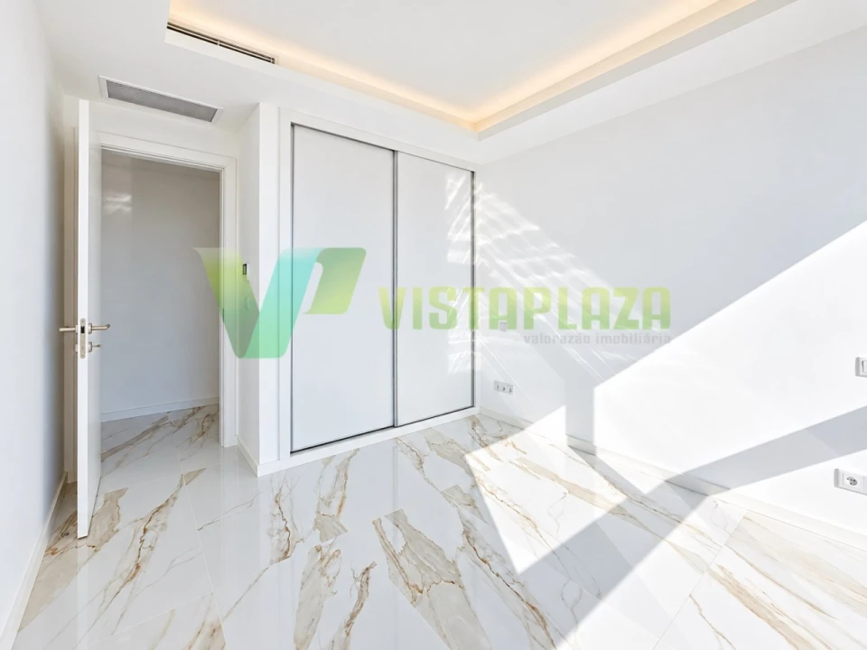 Apartamento T2 para Venda em Portimão Foto 8