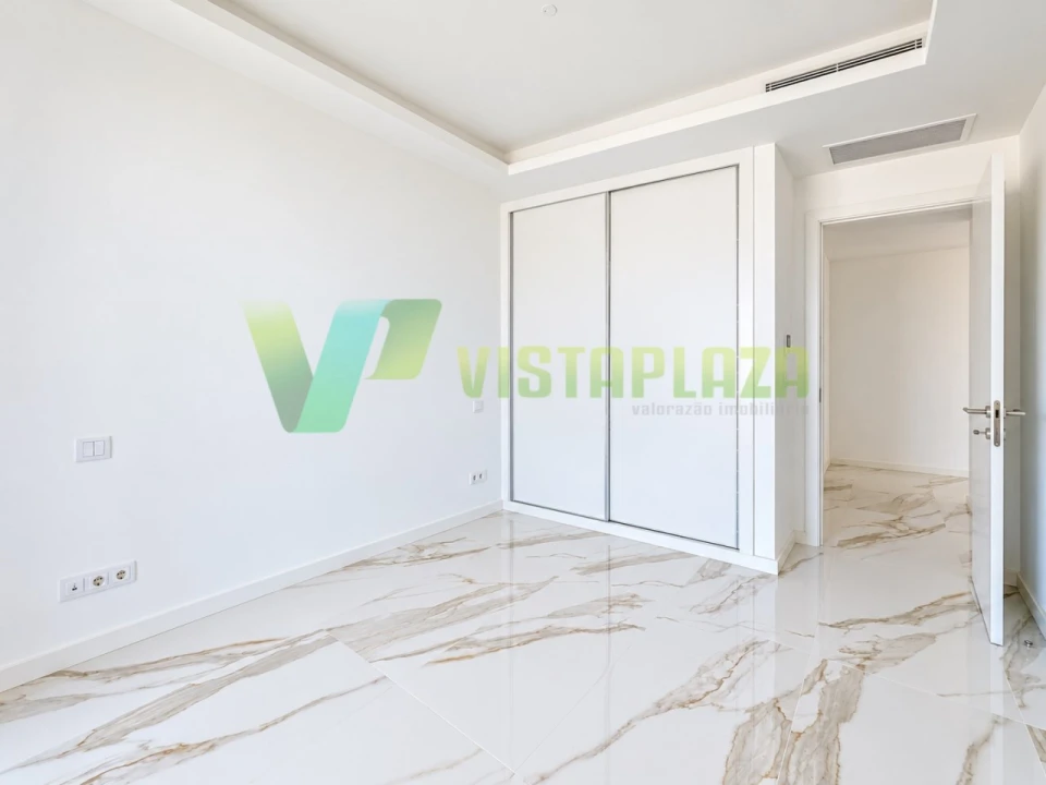 Apartamento T3 para Venda em Portimão Foto 13