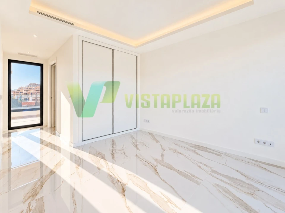 Apartamento T3 para Venda em Portimão Foto 20