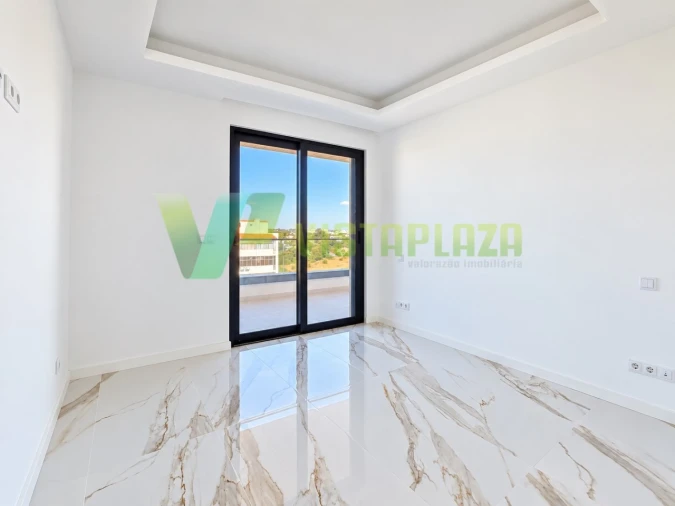 Apartamento T3 para Venda em Portimão Foto 9