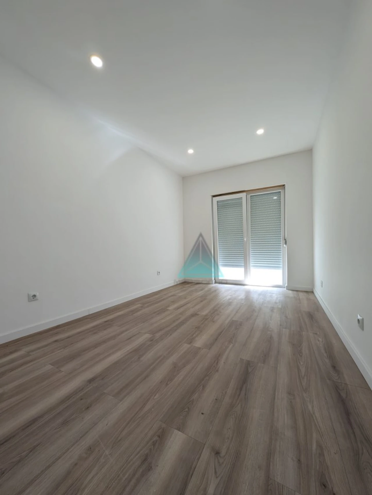 Apartamento T3 para Venda em Agualva e Mira-Sintra Foto 6