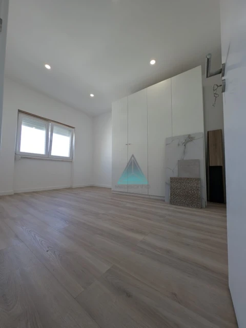Apartamento T3 para Venda em Agualva e Mira-Sintra