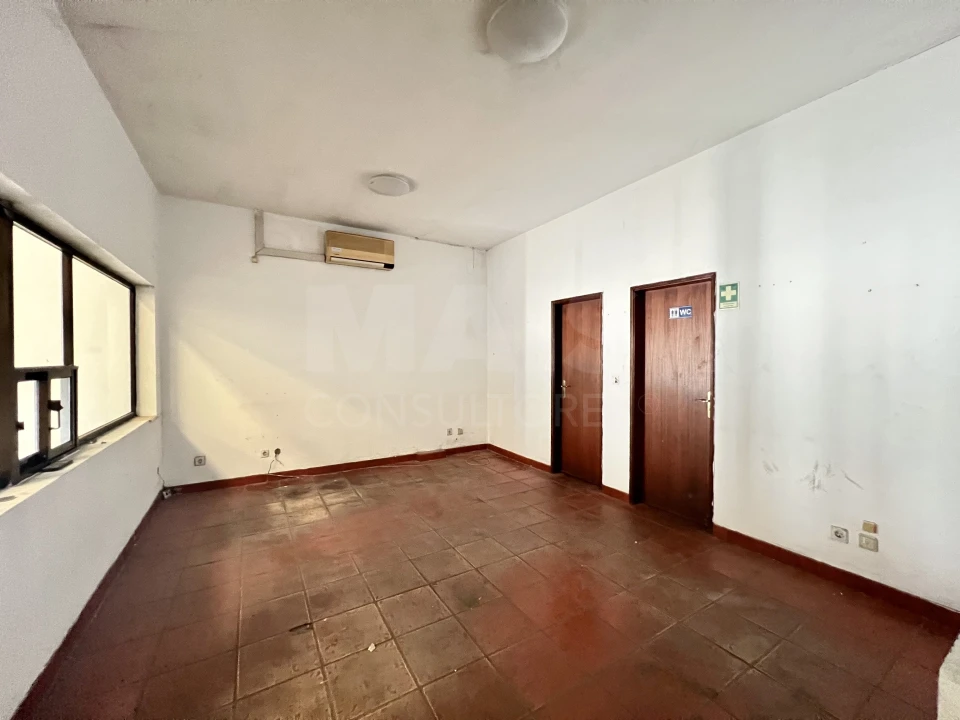 Loja para Arrendamento em Benavente Foto 4