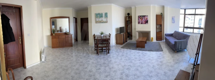 Apartamento T2 para Arrendamento em Algueirão-Mem Martins