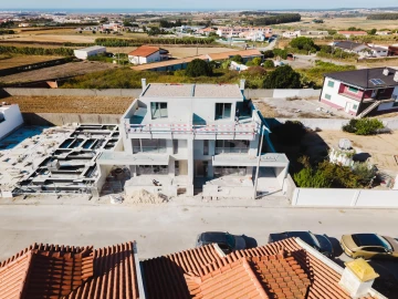 Moradia T3 para Venda em Atouguia da Baleia