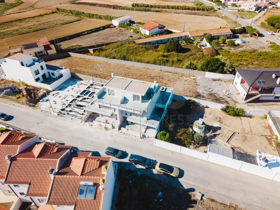 Moradia T3 para Venda em Atouguia da Baleia Foto 3