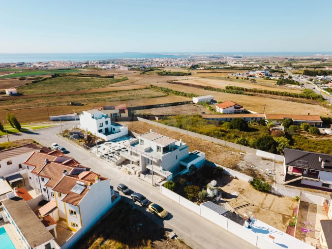 Moradia T3 para Venda em Atouguia da Baleia Foto 5