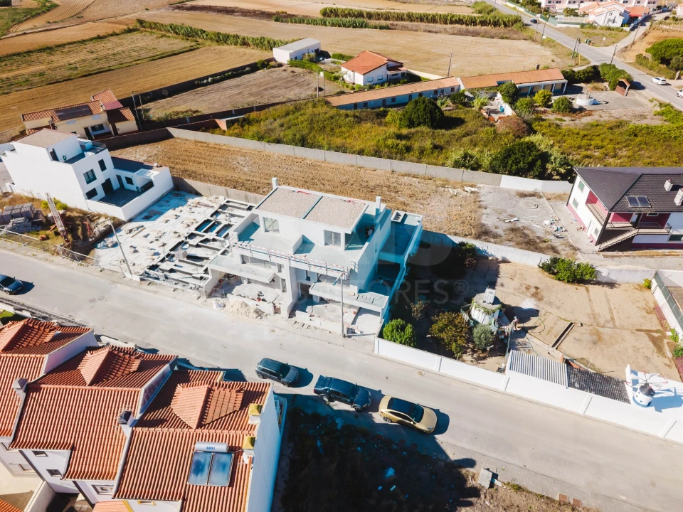 Moradia T3 para Venda em Atouguia da Baleia Foto 4