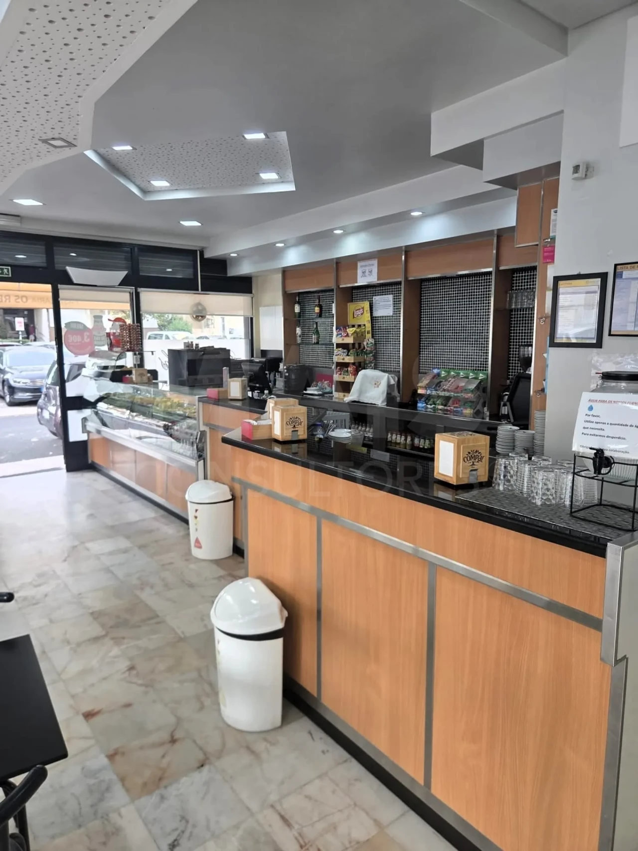 Loja para Venda em Santa Iria de Azoia, São João da Talha e Bobadela Foto 4