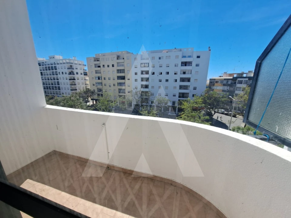 Apartamento T1 para Venda em Quarteira Foto 1