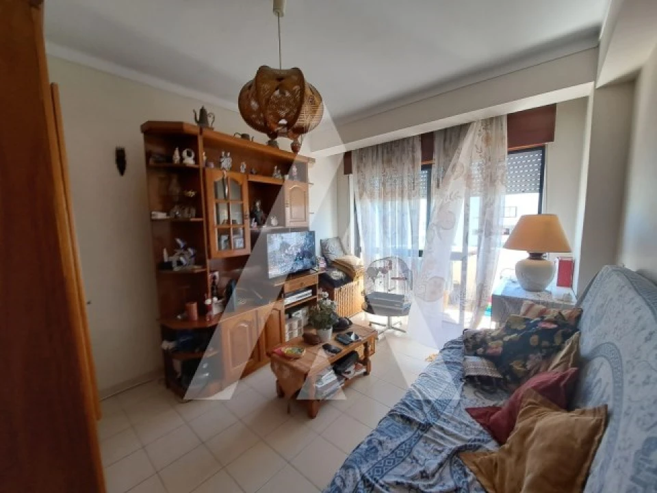 Apartamento T1 para Venda em Quarteira Foto 11