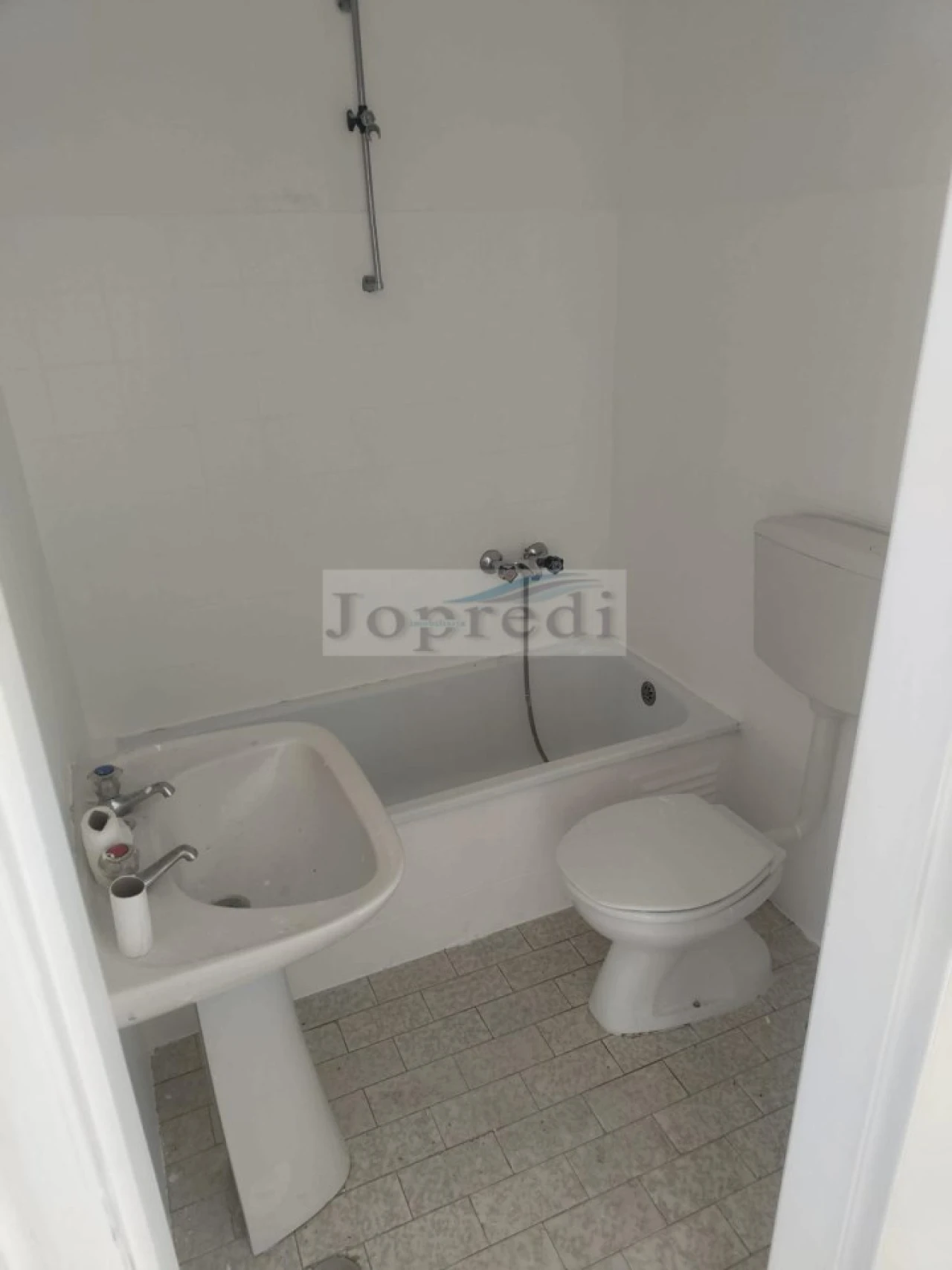 Apartamento T1 para Arrendamento em Algés, Linda-A-Velha e Cruz Quebrada-Dafundo Foto 8
