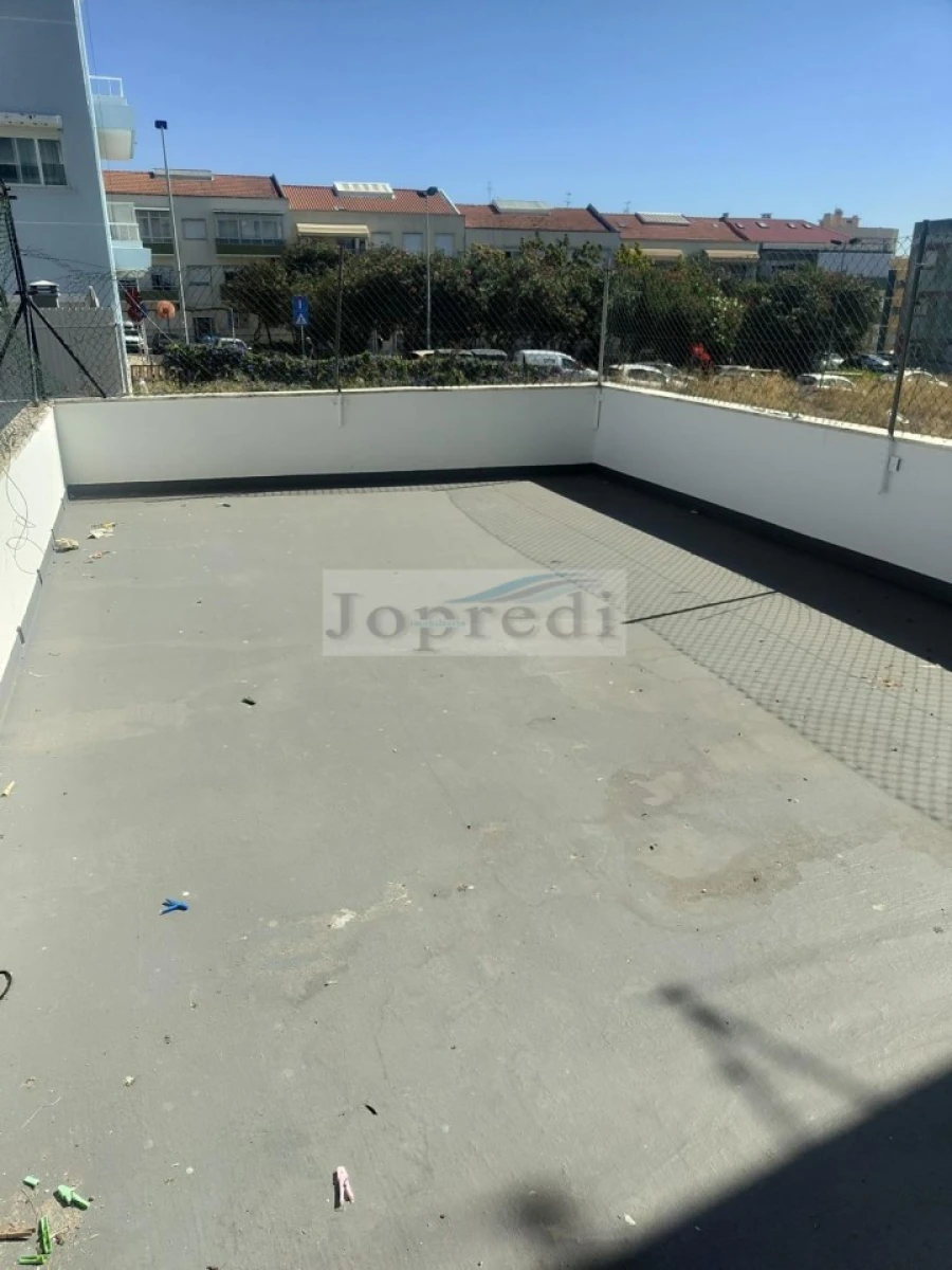Apartamento T1 para Arrendamento em Algés, Linda-A-Velha e Cruz Quebrada-Dafundo Foto 3