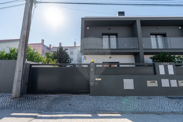 Moradia T3 para Venda em Quinta do Conde Foto 24